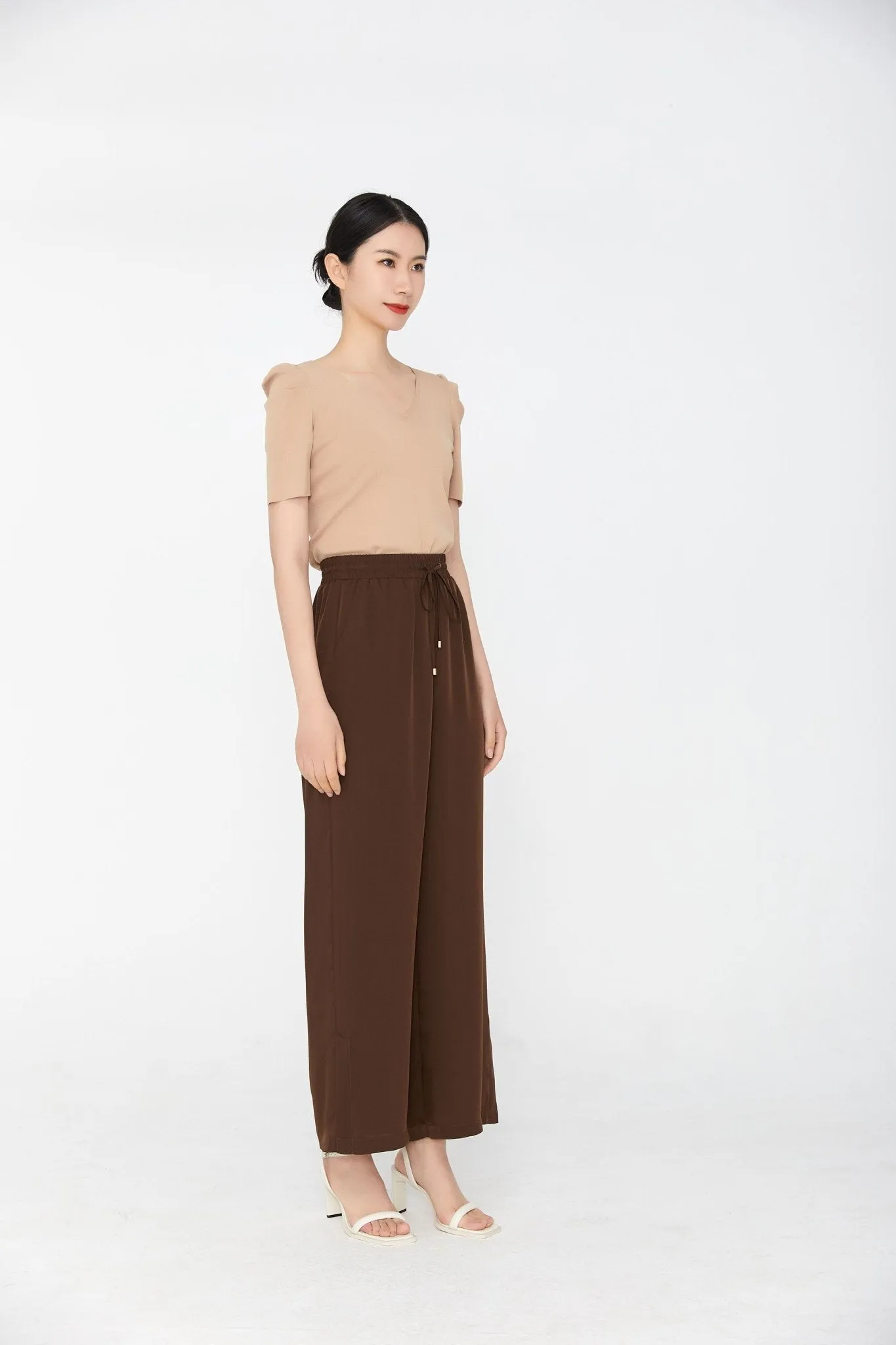 Camel Puff Sleeve V neck T-shirt