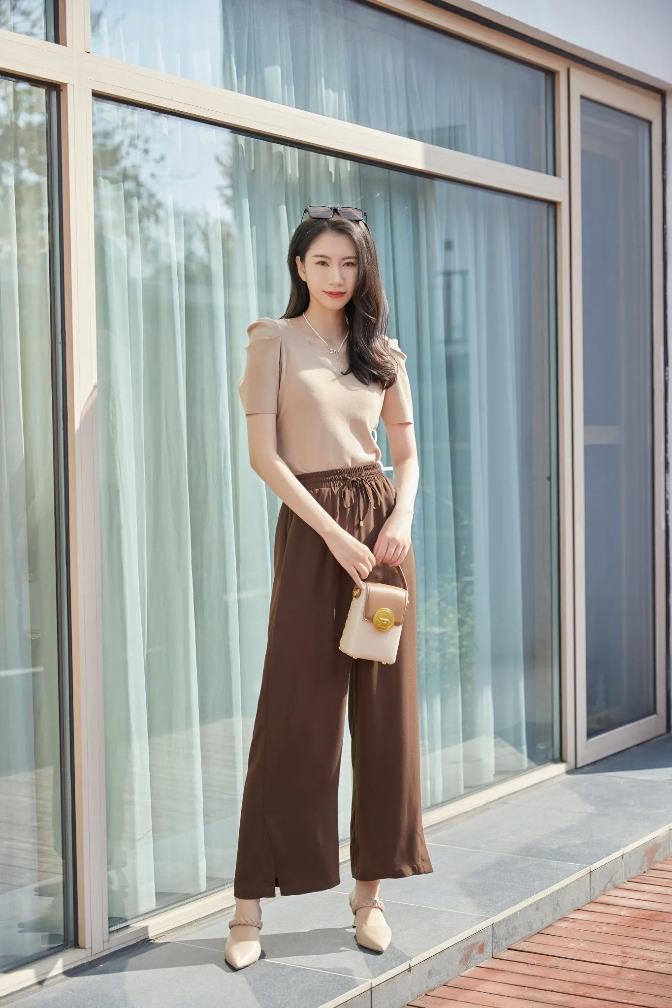Camel Puff Sleeve V neck T-shirt