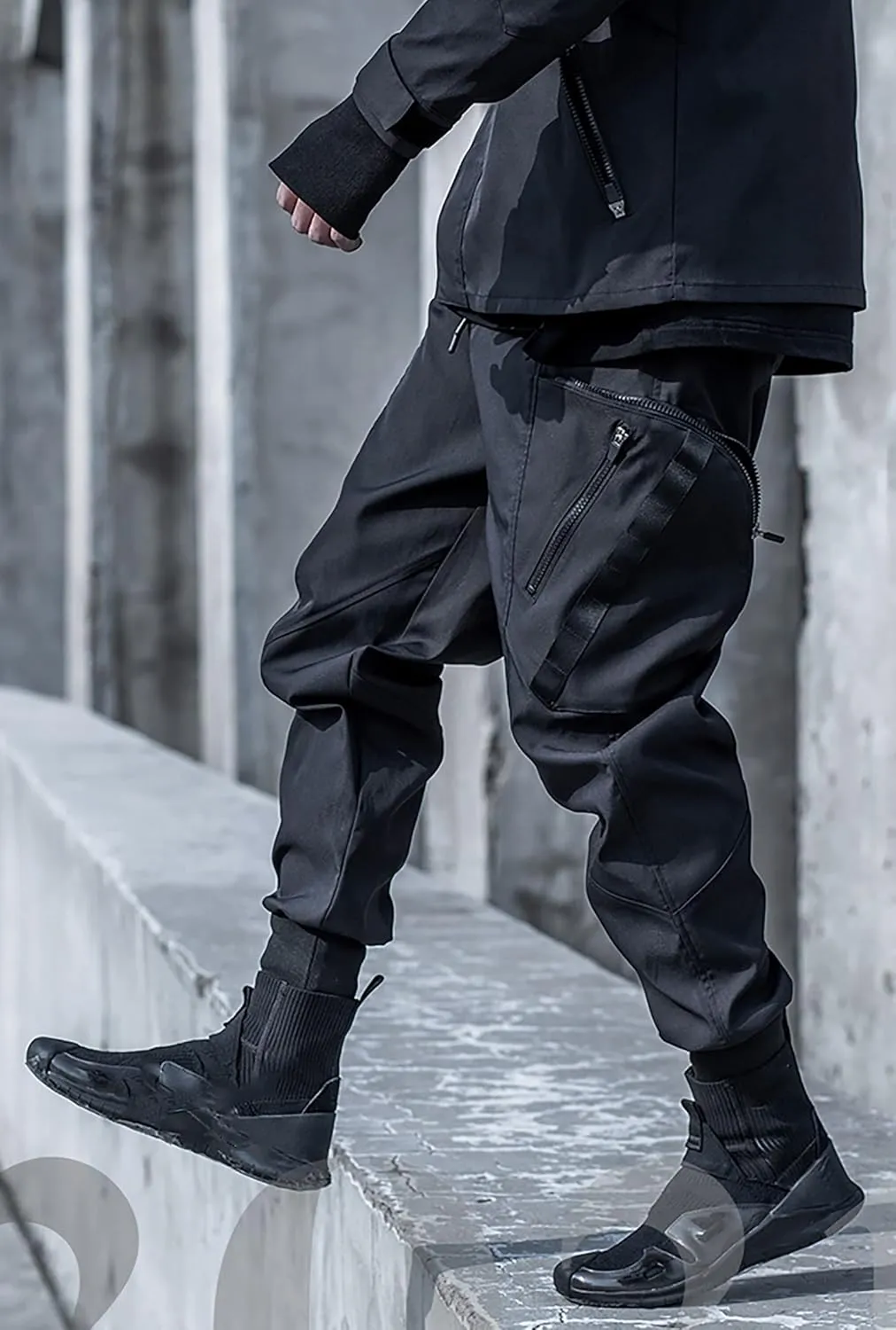 MOKEWEN Men's Tech Elastic Waist Big Zipper Pocket Buckle Harem Pants
