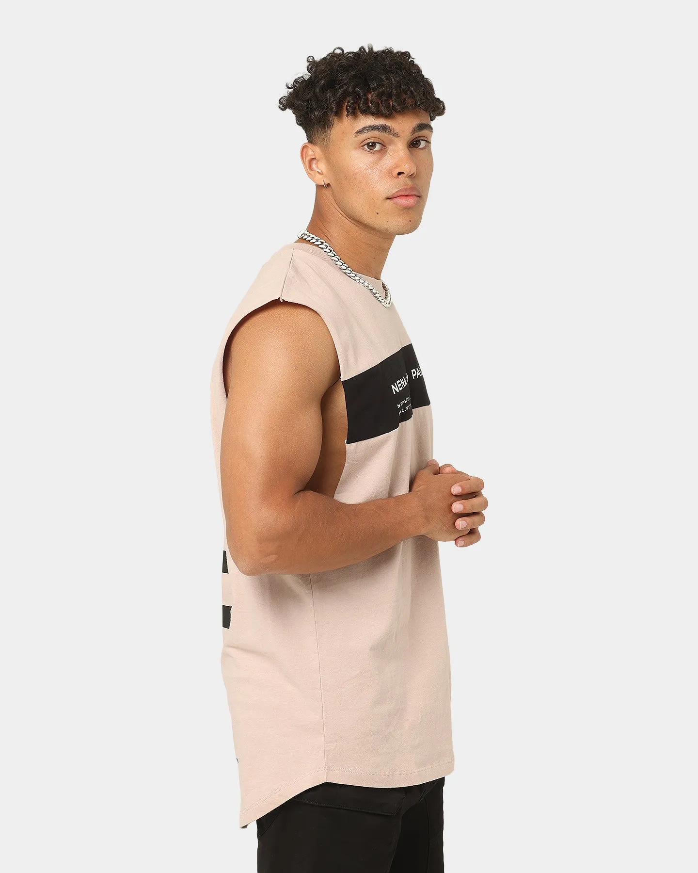 Nena and Pasadena Overthrown Scoop Back Muscle T-shirt Pigment Mushroom