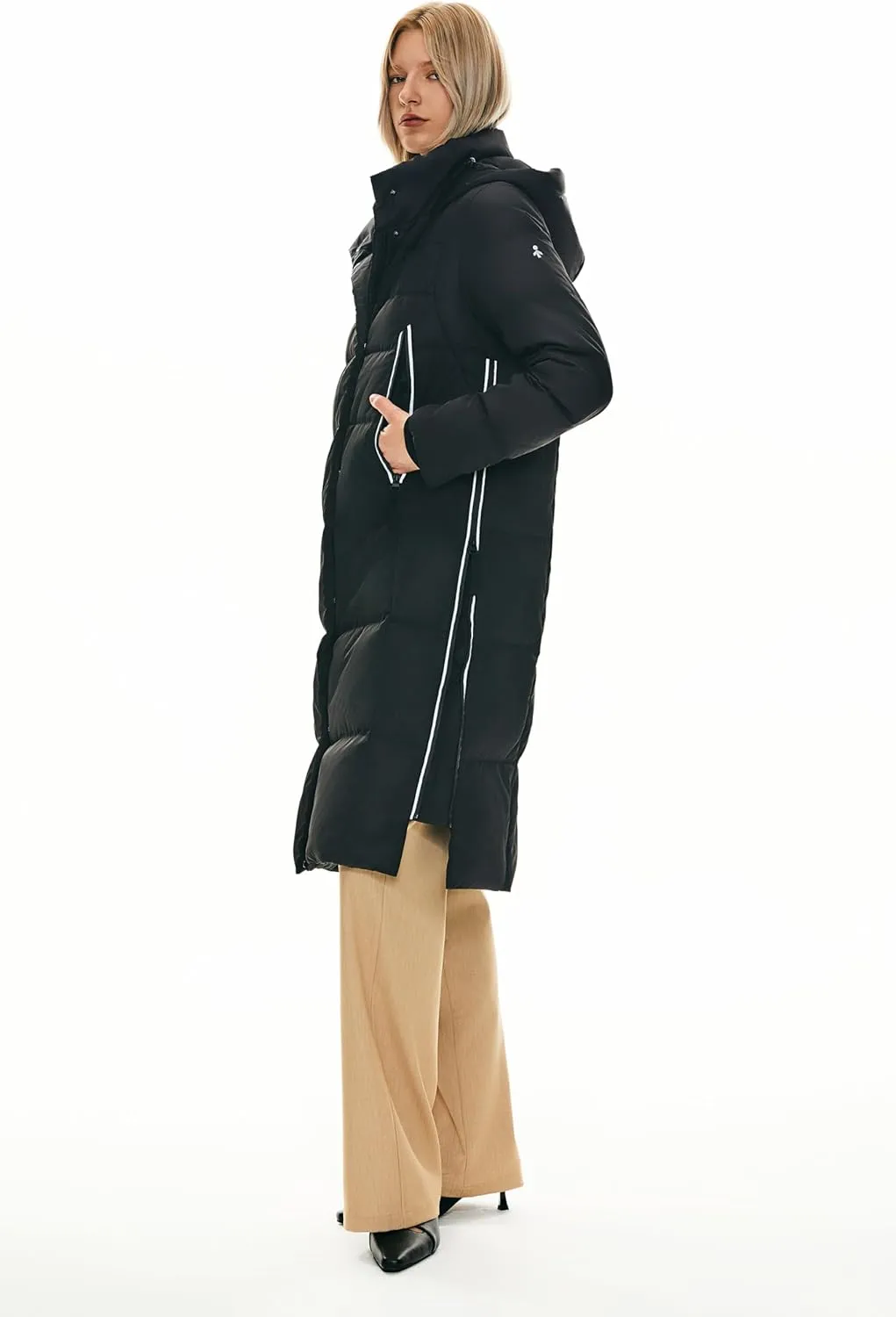 Orolay Women's Thickened Long Down Jacket Winter Down Coat Hooded Puffer Jacket with Side Zipper