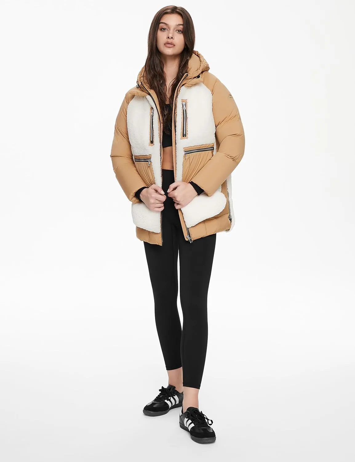 Orolay Women's Thickened Winter Down Coat Windproof Hooded Puffer Jacket with 6 Pockets