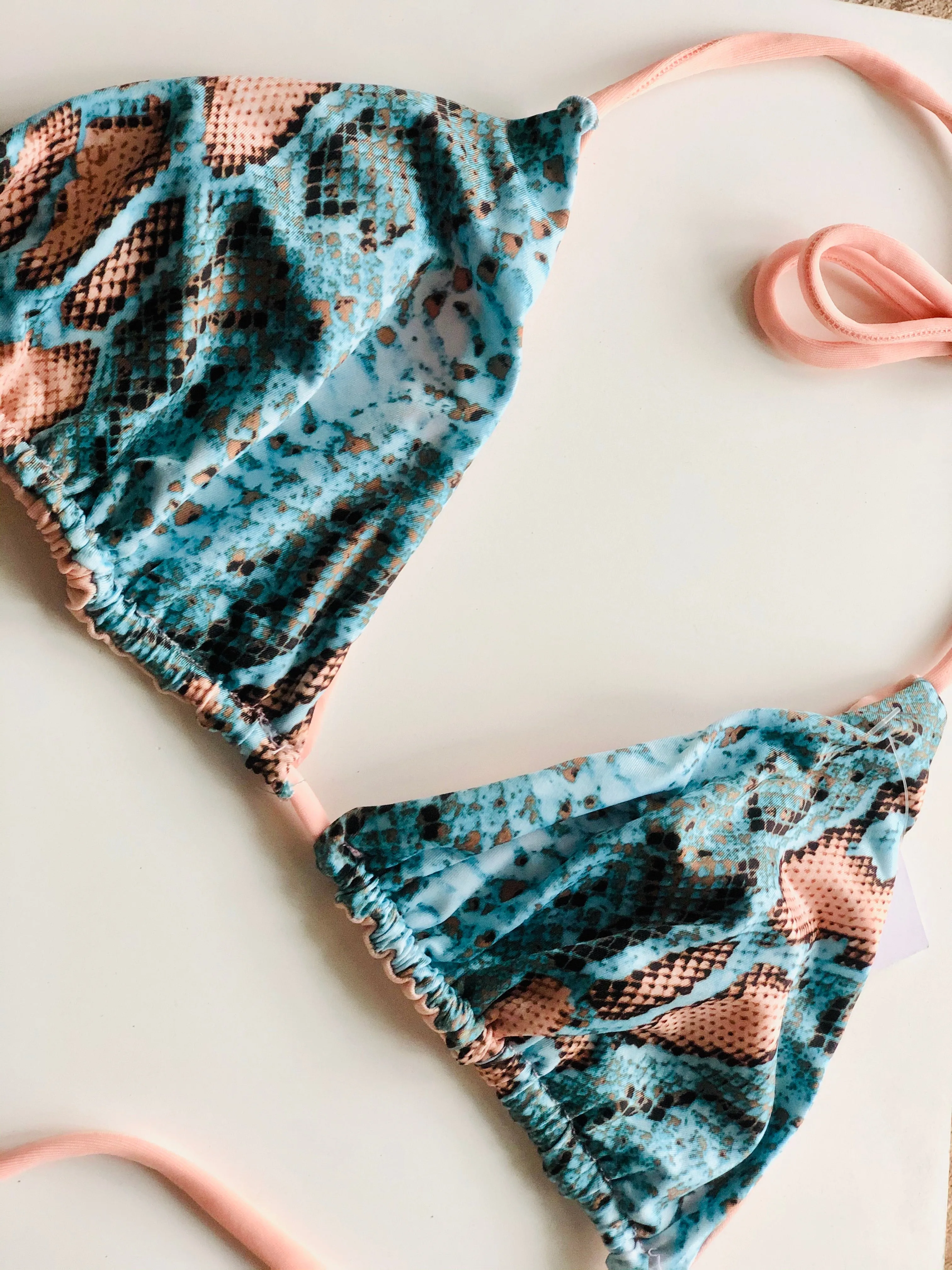 SNAKE TRIANGLE TOP