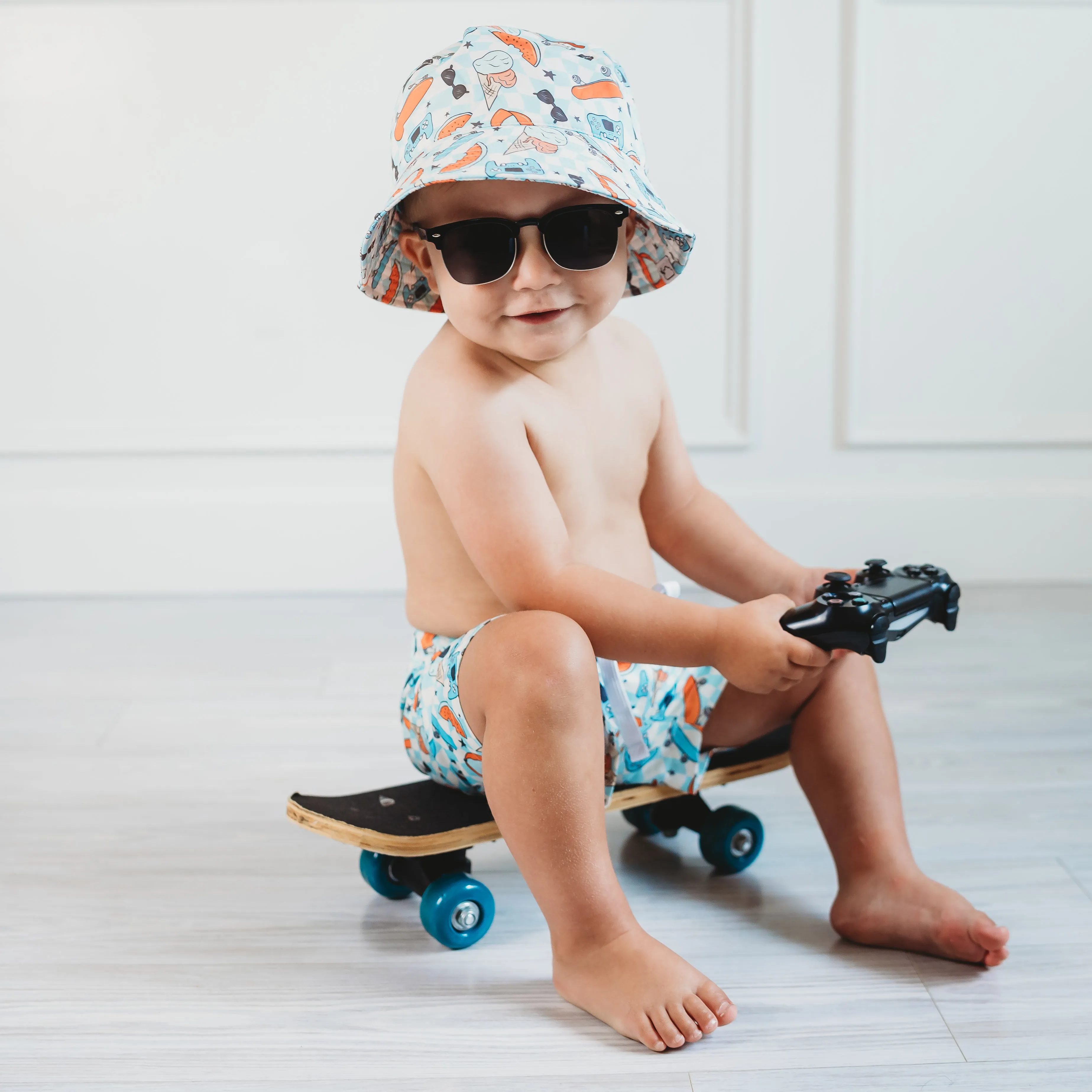 WAVES   SHADES DREAM SWIM TRUNKS