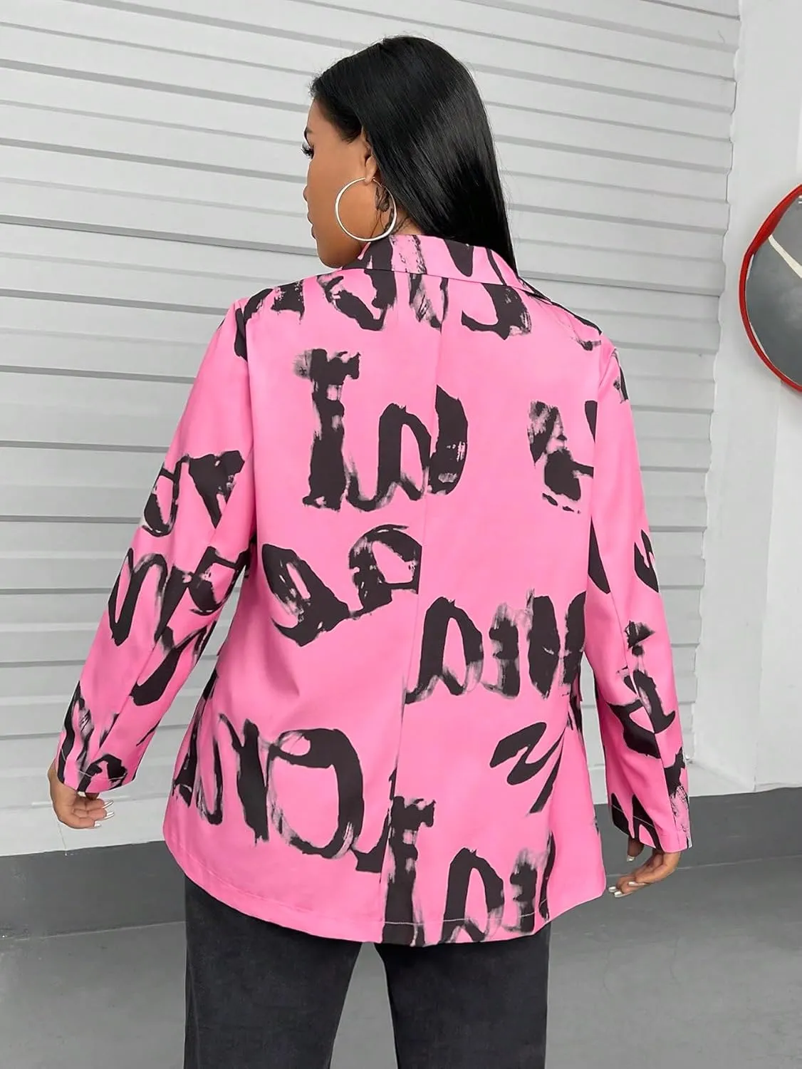 WDIRARA Women's Letter Graphic Printed Long Sleeve Plus Size Casual Blazer Jackets with Flap Pockets