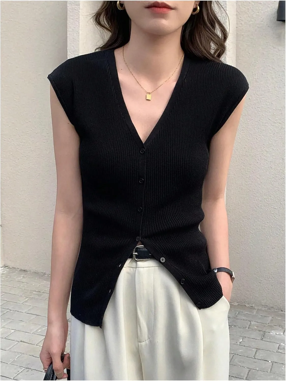 Women's Cardigan Sweater Vest Tops Cap Sleeve V Neck Button Down Tank Tops Knit Fall Outfits 2024