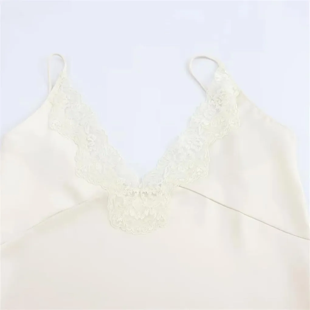 Women's Solid Color Lace V-Neck Loose Camisole