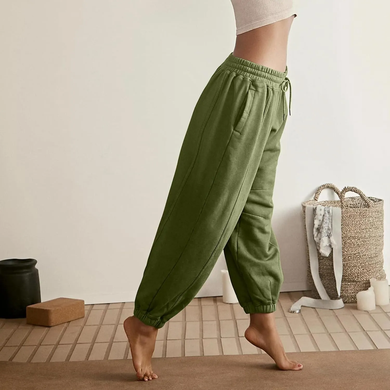 Womens Sweatpants Joggers Elastic High Waist Drawstring Lightweight Office Pants Slim Fit Trousers with Pocket 2024