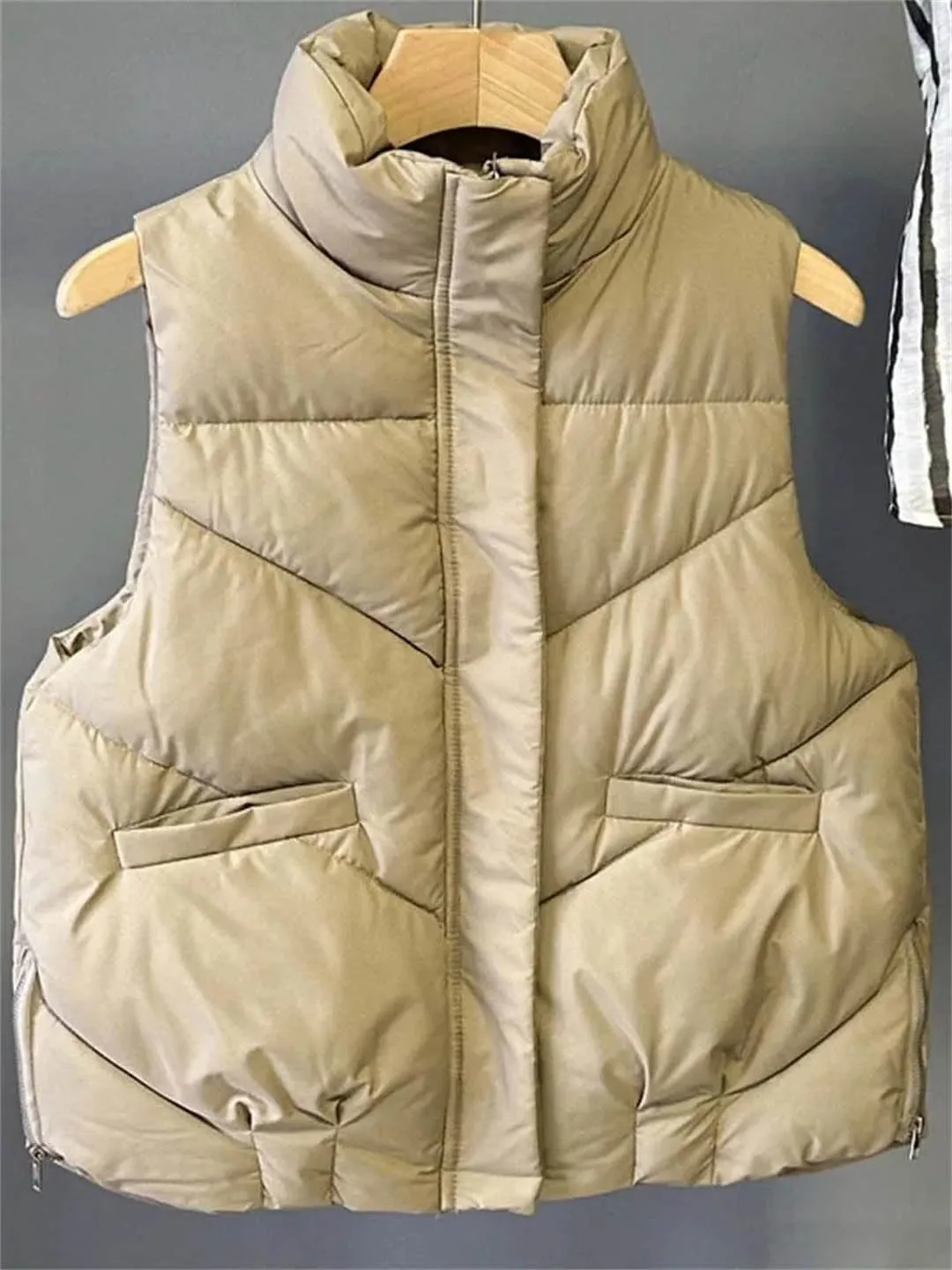 Women's Winter Vest Sleeveless Jackets Cotton Padded Down Vest Loose Warm Thick Zipper Waistcoat